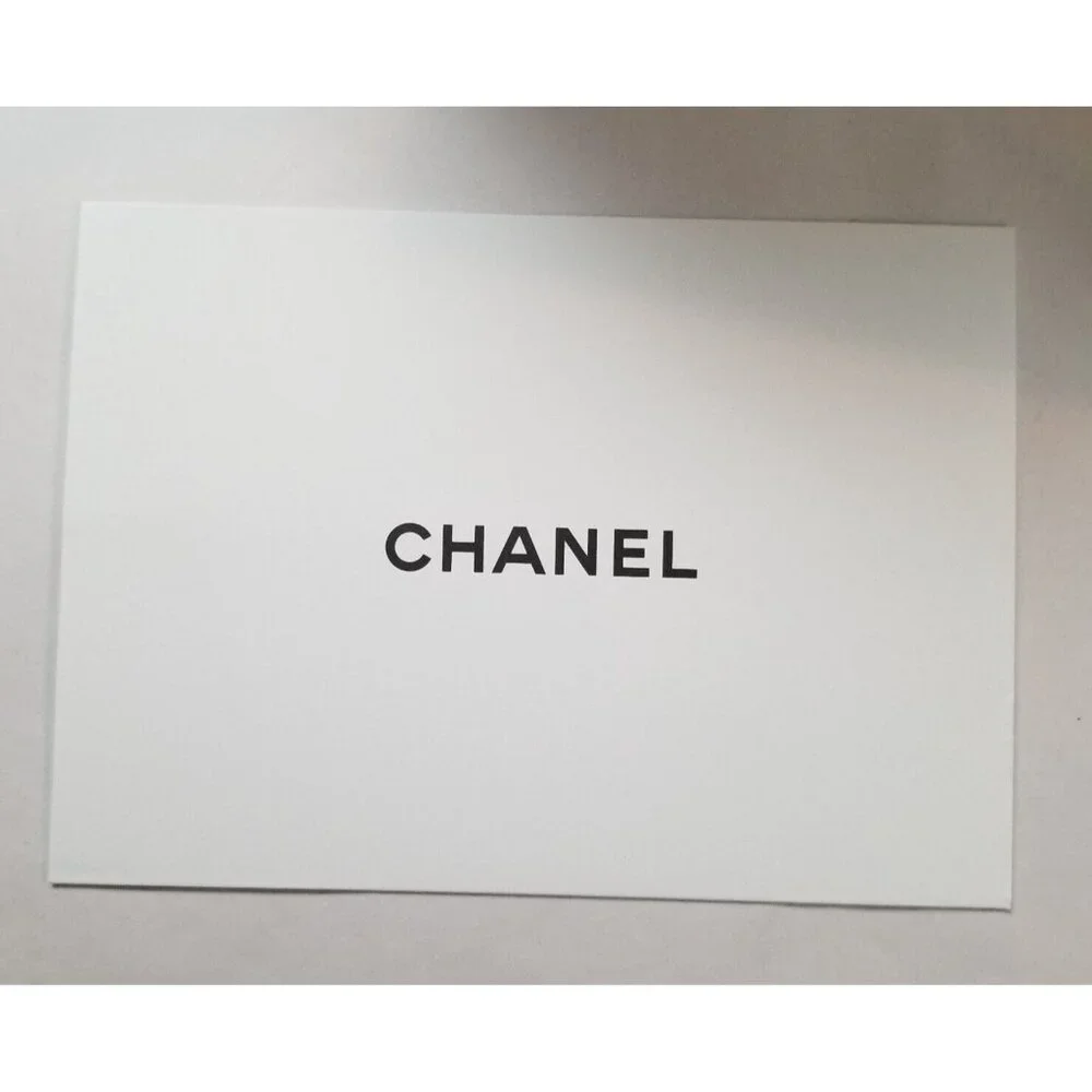 CHANEL Winter White Gold Makeup Bag Pouch 2024 Holiday Limited Edition NIB - Picture 6 of 10